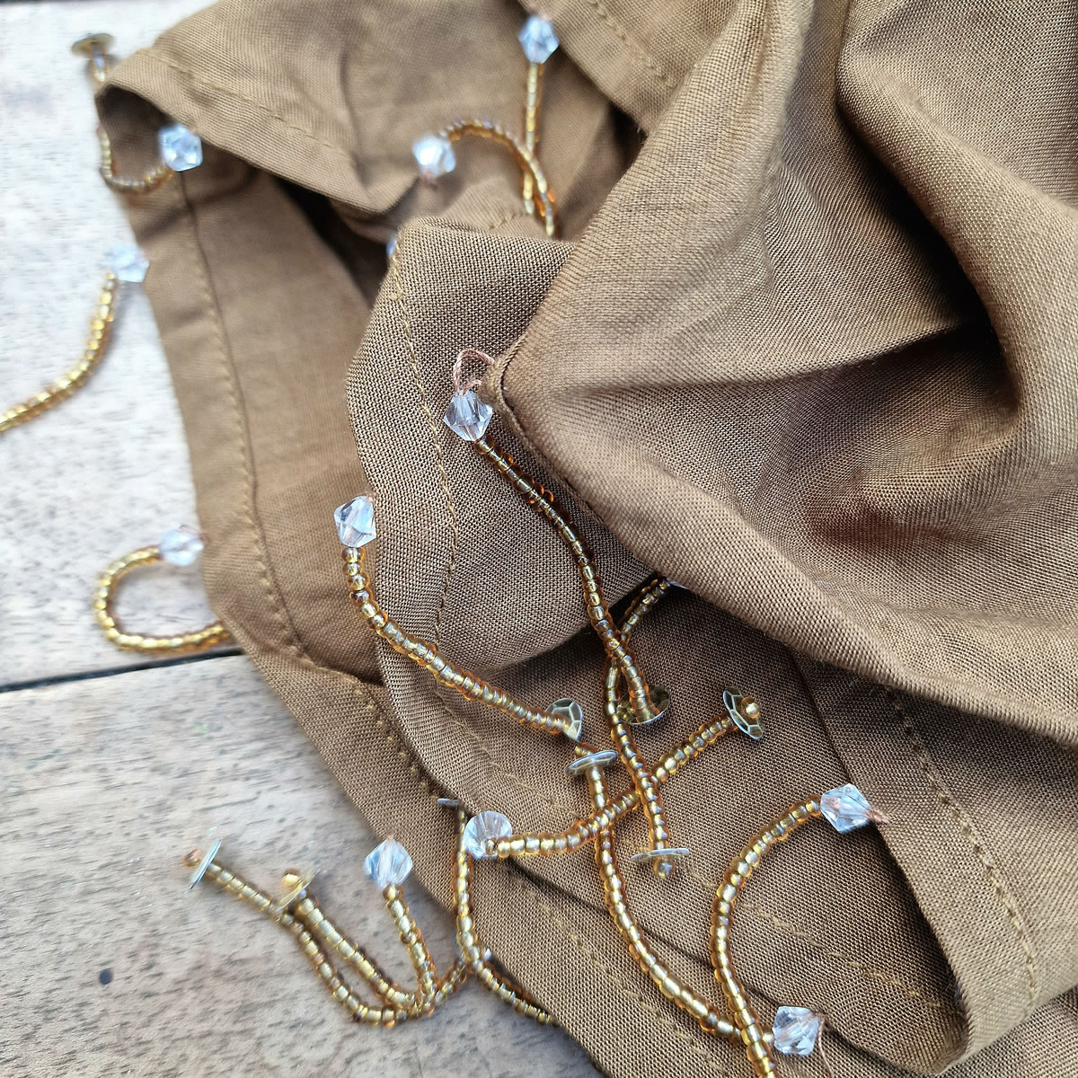 Detail brauner Sarong