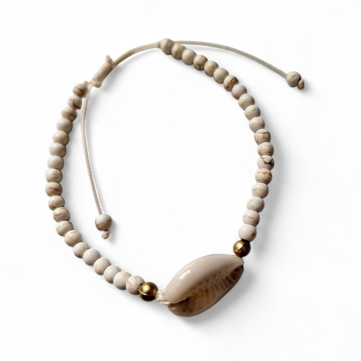 Muschelarmband mit Cowriemuschel weiß